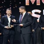 Rebić uvršten u najbolju HNL-ovu momčad, a potom uputio nejasnu gestu predsjedniku Biliću: ‘Drugi red, lijevo’