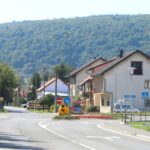 Tragedija u Josipdolu: policiji dojavljeno ubojstvo žene, na mjestu zločina pronađeno još jedno tijelo