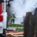 Na istoku Zagreba se zapalio glomazni otpad, građane zabrinuo oblak dima