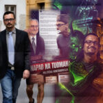 Na desnici je u tijeku žestoki bratoubilački rat: pale se novine, dijele montaže ubojstva Tuđmana i plesnih pokreta