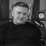 Iznenada preminuo Edin Avdić, jedan od najpoznatijih košarkaških novinara i komentatora u regiji