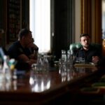 Zelenski razgovarao s glavnim Trumpovim pregovaračima: ‘Potreban nam je dostojanstveni mir’
