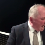 Video. Nekoć drugi najmoćniji čovjek Australije na TV-u izgubio živce, iskalio se na sirotom psu