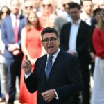Sada je i službeno. Kralj Charles imenovao Burnhama novim britanskim premijerom