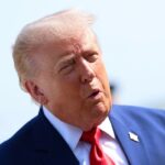 Trump pobjesnio: ‘Svaki put kad Iran bude pucao na brod u Hormuzu, uništit ću im most ili elektranu’