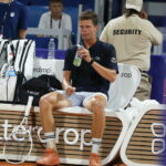 Neobična scena u polufinalu ATP turnira: Razbio reket od bijesa, a onda njime oduševio djecu i režirao veliki preokret