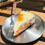 Super desert za vruće ljetne dane mogao bi biti baš ovaj jogurt cheesecake s breskvama