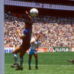 Famozna lopta s kojom je Diego Maradona zabio rukom prodana za skoro tri milijuna eura