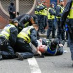 Neredi u Glasgowu, sukobili se prosvjednici protiv migranata i sudionici antirasističkog skupa