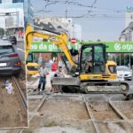 Pijan jurio zabranjenom žutom trakom po Savskoj pa uletio u raskopane tračnice. Evo kako je kažnjen