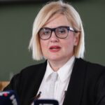 Gradonačelnica Supetra zaprepaštena: ‘Iva Rinčić više nema autoritet voditi Rijeku, vlast je preuzela ulica’