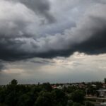 DHMZ pojačao upozorenje: tri regije sutra pod narančastim alarmom zbog naleta jake oluje