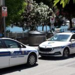 Sin im prijetio kamenjem, muž ih izvrijeđao. Policajci u Trogiru silom pokušali ženu vratiti u bolnicu, nastao kaos