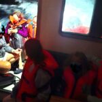 Foto. Na Hvaru se usred oluje nasukala jedrilica, objavljene dramatične snimke spašavanja 12 brodolomaca