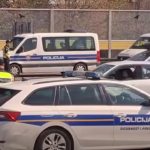 Velika tučnjava navijača zamalo izbila na A1. Policija spriječila sukob 300 huligana Torcide i Armade