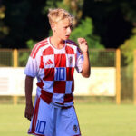 Novi Adidasovi dresovi hrvatske reprezentacije napokon u akciji. Nosili ih kadeti, pogledajte kako izgledaju