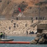 Maroko zaustavio novi pokušaj ulaska migranata u Ceutu: intervenirali suzavcem, dronovima, psima i helikopterima