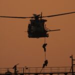 Talijanski specijalci izvršili zračni desant na tanker iz Putinove flote u sjeni, objavili fotografije