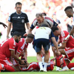 Musiala zabio gol pa zabrinuo sve na stadionu: Srušio se na teren zbog dehidracije