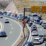 Teška nesreća na Krku. Sudarili se auto i kamion, cesta satima bila zatvorena, izbio prometni kaos