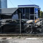 Detalji buktinje na zagrebačkoj Trešnjevci: zapalio auto, izgorjelo još pet vozila, vatra se proširila i na krov kuće