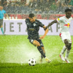 Da je Hajduk kojim slučajem prošao Pafos, sad bi mu utakmica bila prekinuta zbog potopa na travnjaku