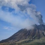Sedam indonezijskih zračnih luka zatvoreno zbog vulkanskog pepela: ‘Vjerojatne su nove erupcije’