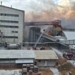 Foto. Buknuo požar u Petrokemiji, iz postrojenja se širi crni oblak dima