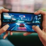 Ovisnost o mobilnim videoigrama povezana s bolovima u vratu i laktu