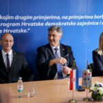 Petry tvrdio da ovo danas nije bio PR trik i da delegacije HDZ-a u Lici uvijek piju vodu iz bokala. Ova stara fotka govori sve