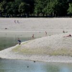 Umirovljenik u javnom WC-u na Bundeku napao Filipinke, jednu udario u čeljust, urlao ‘Go back to Nepal’