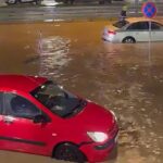 Video. Kaos u Kaštelima nakon obilne kiše: magistrala poplavljena, auti zapinjali, voda prodrla u kuće