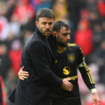 Situacija u Unitedu postaje neizdrživa. Carrick i Fernandes javno se prepiru nakon sramote protiv Coma