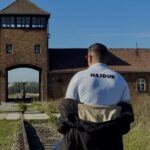 Poznati splitski kuhar slikao se u Auschwitzu s majicom Hajduka i zove na osvetu protiv novinara