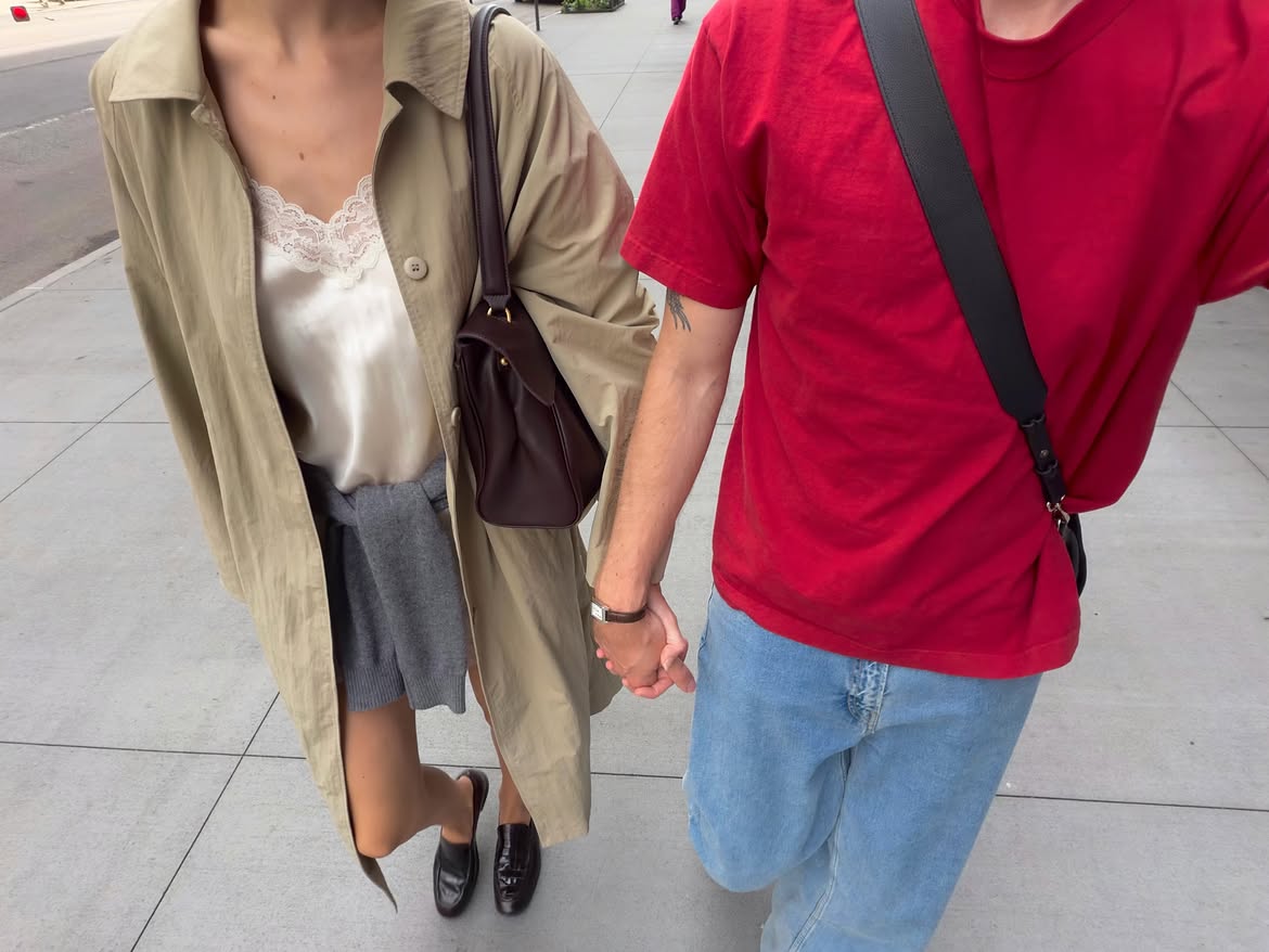 Je li mobitel postao treća osoba u vezi? Problem fokusa na ekran umjesto na partnera sada je dobio i ime