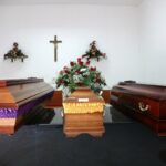 Očajni proizvođači lijesova tvrde da ih uništavaju jeftini mrtvački sanduci iz Kine: ‘Muljaju, koriste se IKEA rupom’