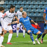 Dvoboj Varaždina i Slavena pretvorio se u ludnicu. Preokret, poništeni gol i bizarni crveni, a na kraju pobjeda gostiju